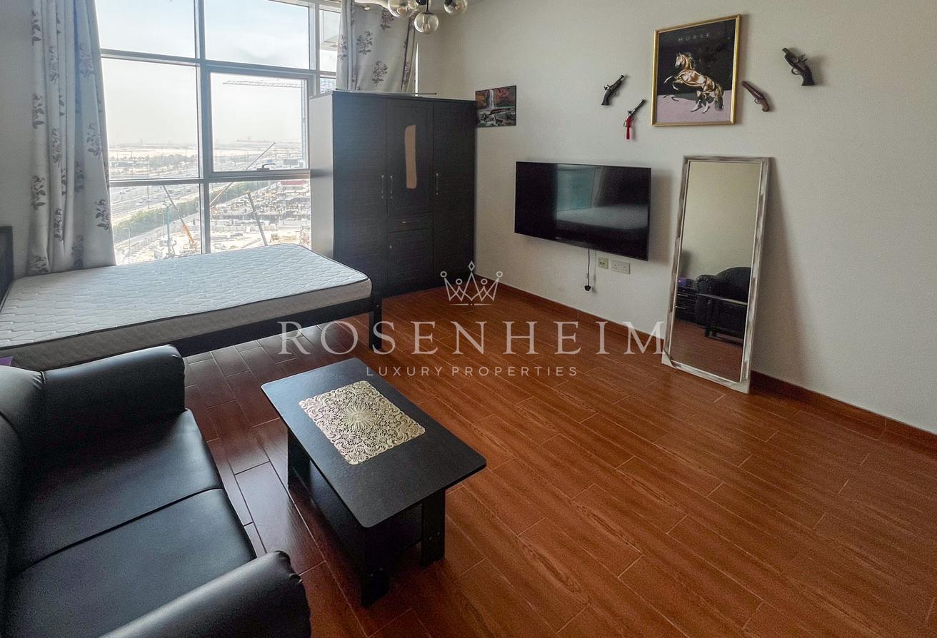 Open and Airy | Vacant | Parking | Vastu Compliant photo 5