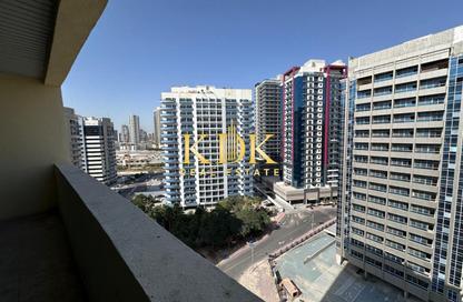 Apartment - 2 Bedrooms - 3 Bathrooms for sale in Olympic Park 4 - Olympic Park Towers - Dubai Sports City - Dubai