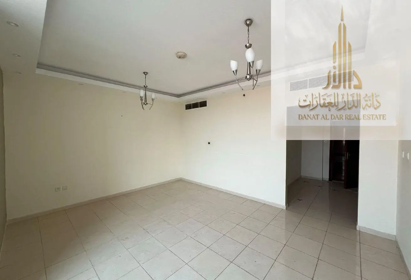 158704400 - Property Main Image