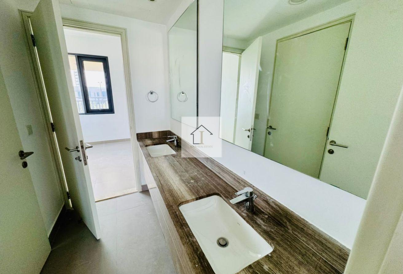 Well Maintained | Spacious Layout | Move In photo 11