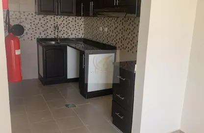 شقة - غرفة نوم - 1 حمام للايجار في مسكن الزبيدي - منطقة 14 - قرية جميرا الدائرية - دبي