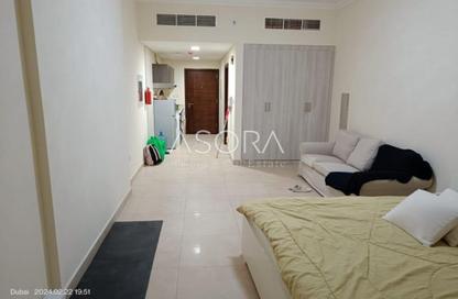 Apartment - Studio - 1 Bathroom for rent in Plaza Residences 2 - Plaza Residences - District 13 - Jumeirah Village Circle - Dubai Apartment - Studio - 1 Bathroom for rent in Plaza Residences 2 - Plaza Residences - District 13 - Jumeirah Village Circle - Dubai