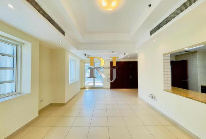 Bin Hendi Tower 2 BR with Balcony