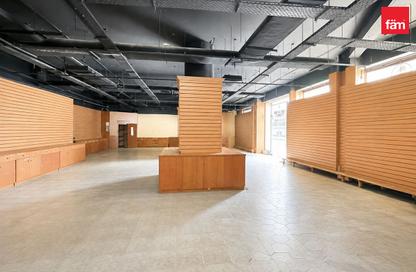 Retail - Studio for rent in Al Etihad Building - Port Saeed - Deira - Dubai
