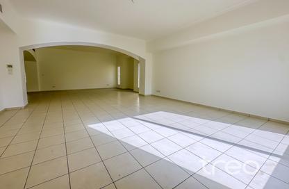 Villa - 3 - 4 for rent in Meadows 9 - Meadows - Dubai