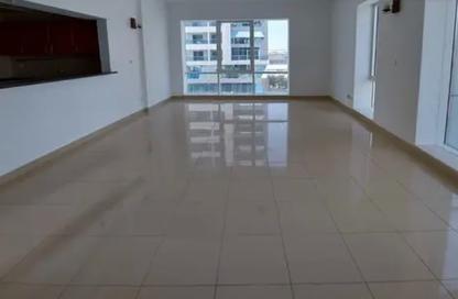 Apartment - 2 - 3 for sale in Golf Tower - Dubai Sports City - Dubai