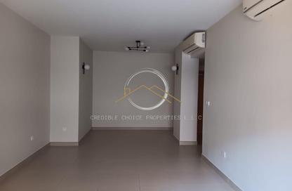 Apartment - 1 Bedroom - 2 Bathrooms for rent in Dar Al Buteen 1 - Al Muraqqabat - Deira - Dubai Apartment - 1 Bedroom - 2 Bathrooms for rent in Dar Al Buteen 1 - Al Muraqqabat - Deira - Dubai