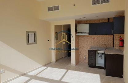Apartment - Studio - 1 Bathroom for rent in Silicon Gates 4 - Silicon Gates - Dubai Silicon Oasis - Dubai