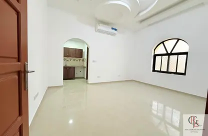شقة - 1 حمام للايجار في مركز محمد بن زايد - مدينة محمد بن زايد - أبوظبي