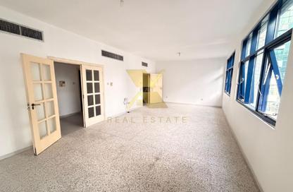 Apartment - 3 Bedrooms - 4 Bathrooms for rent in Tourist Club Area - Abu Dhabi
