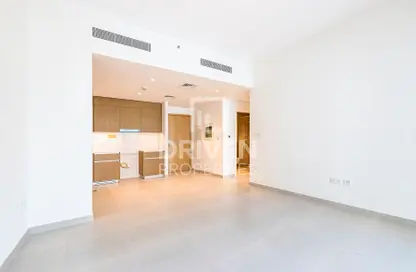 Apartment - 1 Bedroom - 1 Bathroom for sale in Summer at Creek Beach Building 4 - Summer at Creek Beach - Creek Beach - Dubai Creek Harbour (The Lagoons) - Dubai