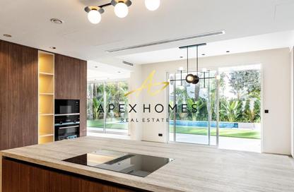 Villa - 5 Bedrooms - 4 Bathrooms for rent in Meadows 9 - Meadows - Dubai
