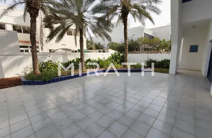 Villa - 4 Bedrooms - 4 Bathrooms for rent in Jumeirah 3 Villas - Jumeirah 3 - Jumeirah - Dubai