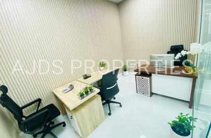 Office Space - Studio - 1 Bathroom for rent in Red Avenue - Al Garhoud - Dubai