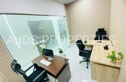 Office Space - Studio - 1 Bathroom for rent in Red Avenue - Al Garhoud - Dubai