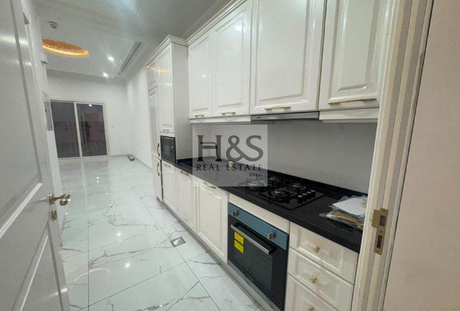 137008593 - Property Image 3