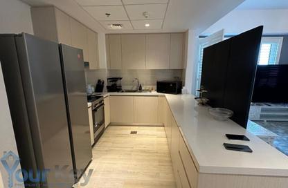 Apartment - 3 Bedrooms - 4 Bathrooms for rent in Waters Edge - Yas Island - Abu Dhabi