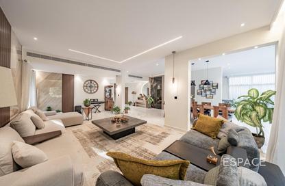 Villa - 5 Bedrooms - 4 Bathrooms for sale in Meadows 4 - Meadows - Dubai Villa - 5 Bedrooms - 4 Bathrooms for sale in Meadows 4 - Meadows - Dubai