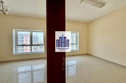Apartment - 1 Bedroom - 1 Bathroom for rent in Muwailih Building - Muwaileh - Sharjah