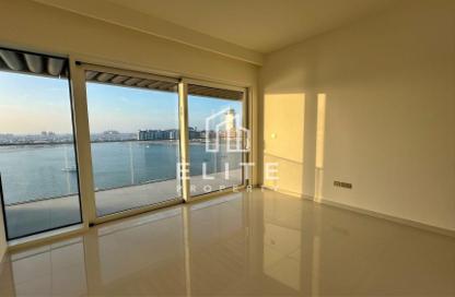 Apartment - 2 Bedrooms - 2 Bathrooms for sale in Grand Bleu Tower 2 - Emaar Beachfront - Dubai Harbour - Dubai