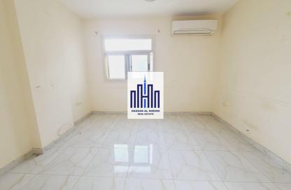 Apartment - 1 Bedroom - 1 Bathroom for rent in Muwailih Building - Muwaileh - Sharjah