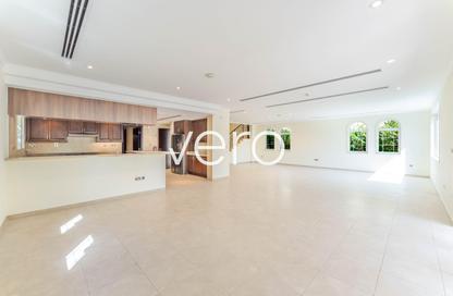 Villa - 4 Bedrooms - 5 Bathrooms for rent in District 7 - Jumeirah Park - Dubai Villa - 4 Bedrooms - 5 Bathrooms for rent in District 7 - Jumeirah Park - Dubai