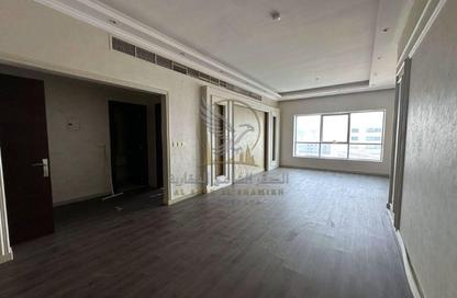 Apartment - 3 - 4 for rent in Al Khan Corniche - Al Khan - Sharjah