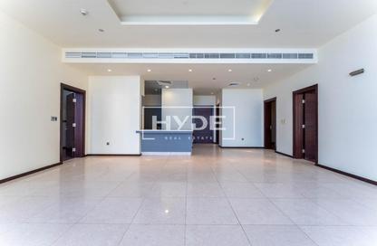 Apartment - 2 Bedrooms - 3 Bathrooms for sale in Emerald - Tiara Residences - Palm Jumeirah - Dubai