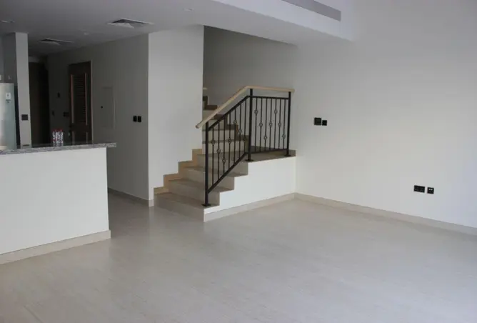 83221351 - Property Image 3