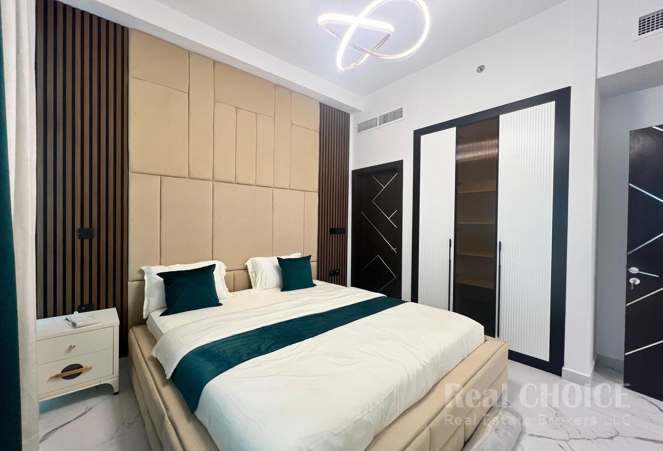 Prime Location | Furnished 1BR | Spacious Layout photo 2