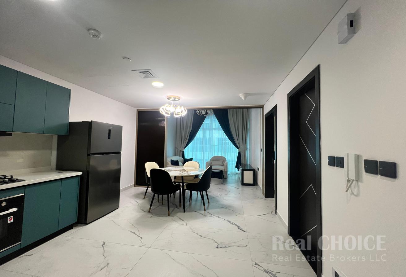 Prime Location | Furnished 1BR | Spacious Layout photo 4