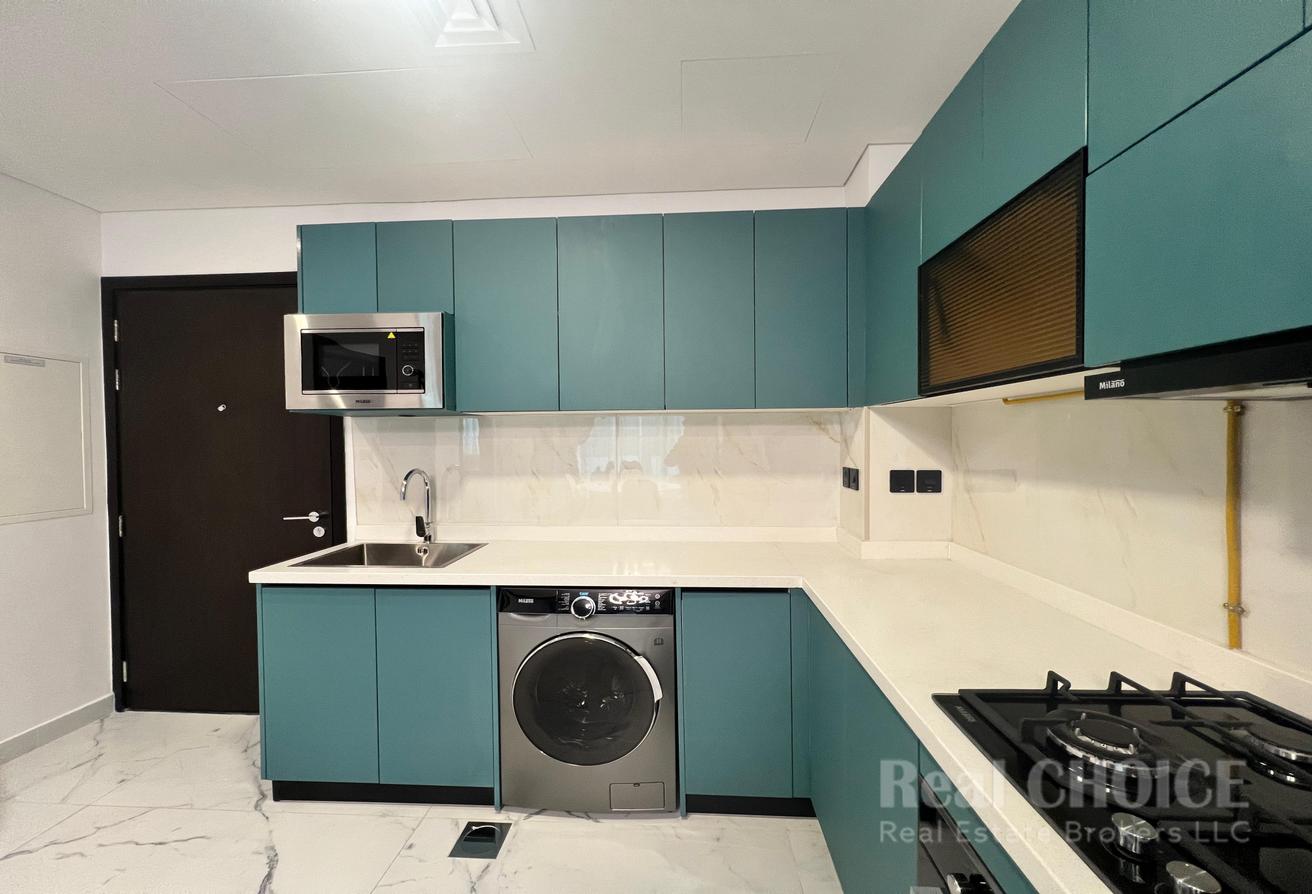 Prime Location | Furnished 1BR | Spacious Layout photo 11