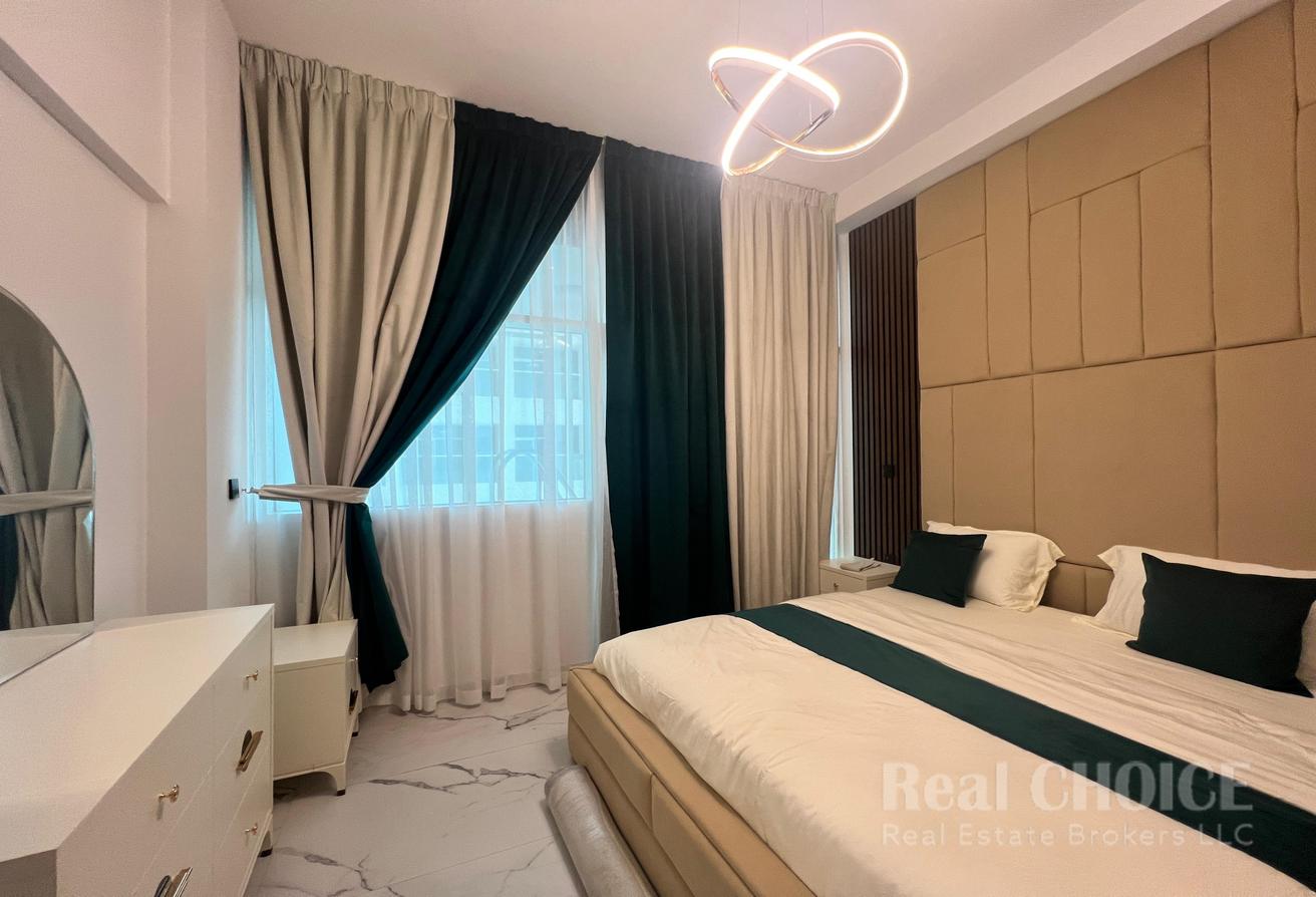 Prime Location | Furnished 1BR | Spacious Layout photo 3