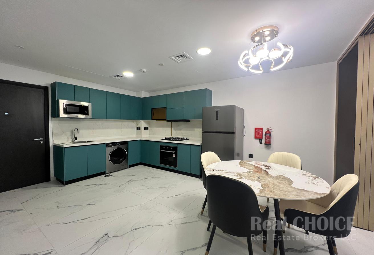Prime Location | Furnished 1BR | Spacious Layout photo 6