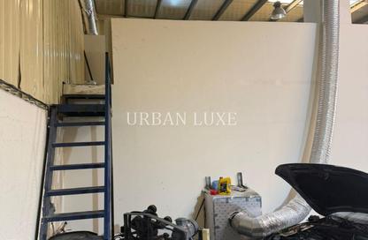 Warehouse - Studio - 1 Bathroom for rent in Dubai Investment Park 1 (DIP 1) - Dubai Investment Park (DIP) - Dubai