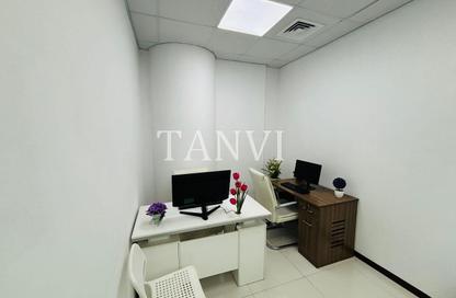 Office Space - Studio - 1 Bathroom for rent in Al Fajer Complex - Oud Metha - Bur Dubai - Dubai