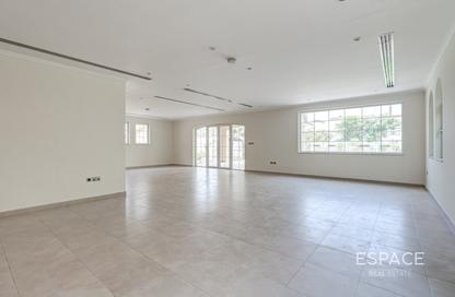 Villa - 4 Bedrooms - 5 Bathrooms for sale in District 4 - Jumeirah Park - Dubai Villa - 4 Bedrooms - 5 Bathrooms for sale in District 4 - Jumeirah Park - Dubai