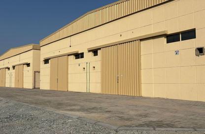 Warehouse - Studio - 1 Bathroom for rent in Umm Al Thuoob - Umm Al Quwain
