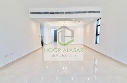 Villa - 5 Bedrooms - 6 Bathrooms for rent in Hor Al Anz Street - Hor Al Anz - Deira - Dubai