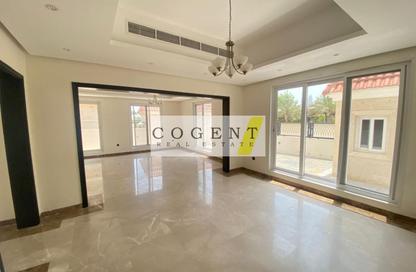 Villa - 5 Bedrooms - 6 Bathrooms for rent in Jumeirah 1 Villas - Jumeirah 1 - Jumeirah - Dubai