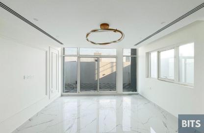 Villa - 3 - 4 for sale in Mulberry - Damac Hills 2 - Dubai