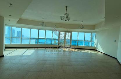 Apartment - 3 - 5 for rent in Al Majaz 1 - Al Majaz - Sharjah