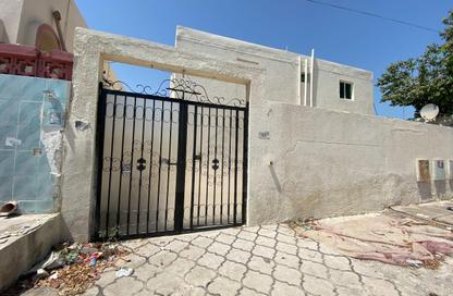 Villa - 2 Bedrooms - 2 Bathrooms for rent in Concorde Building 1 - Al Mamourah - Ras Al Khaimah