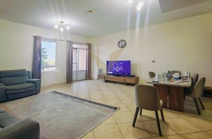 Apartment - 2 Bedrooms - 3 Bathrooms for rent in Shakespeare Circus 2 - Shakespeare Circus - Motor City - Dubai