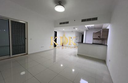 Apartment - 1 Bedroom - 2 Bathrooms for rent in Arabian - Canal Residence - Dubai Sports City - Dubai