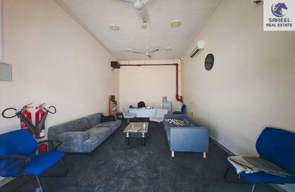 Shop - Studio for rent in Dafan Al Nakheel - Ras Al Khaimah