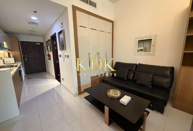 98709911 - Property Image 3