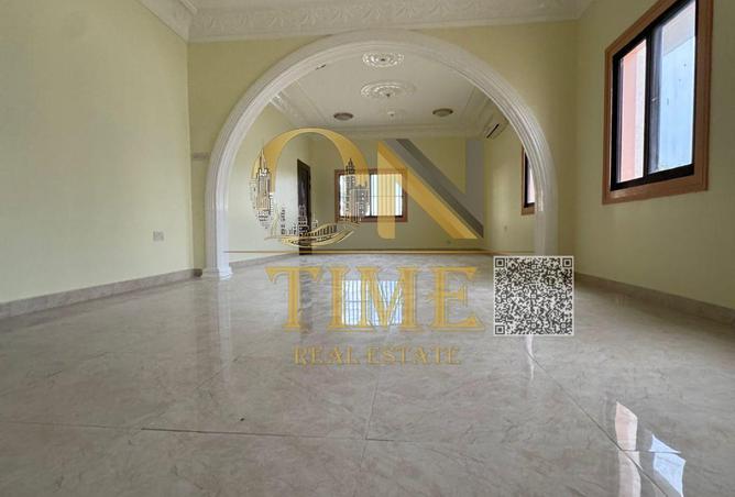 104244758 - Property Image 3