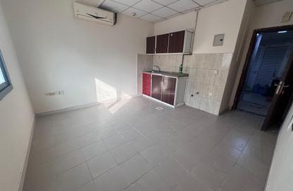 Apartment - Studio - 1 for rent in Fire Station Road - Muwaileh - Sharjah