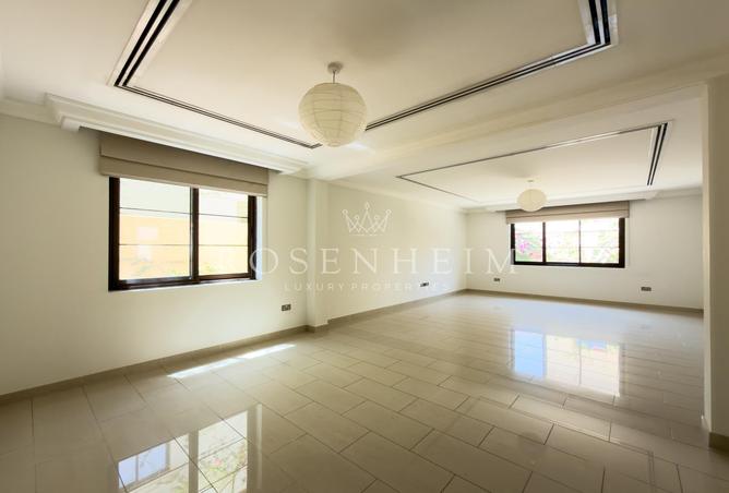 110070125 - Property Image 2